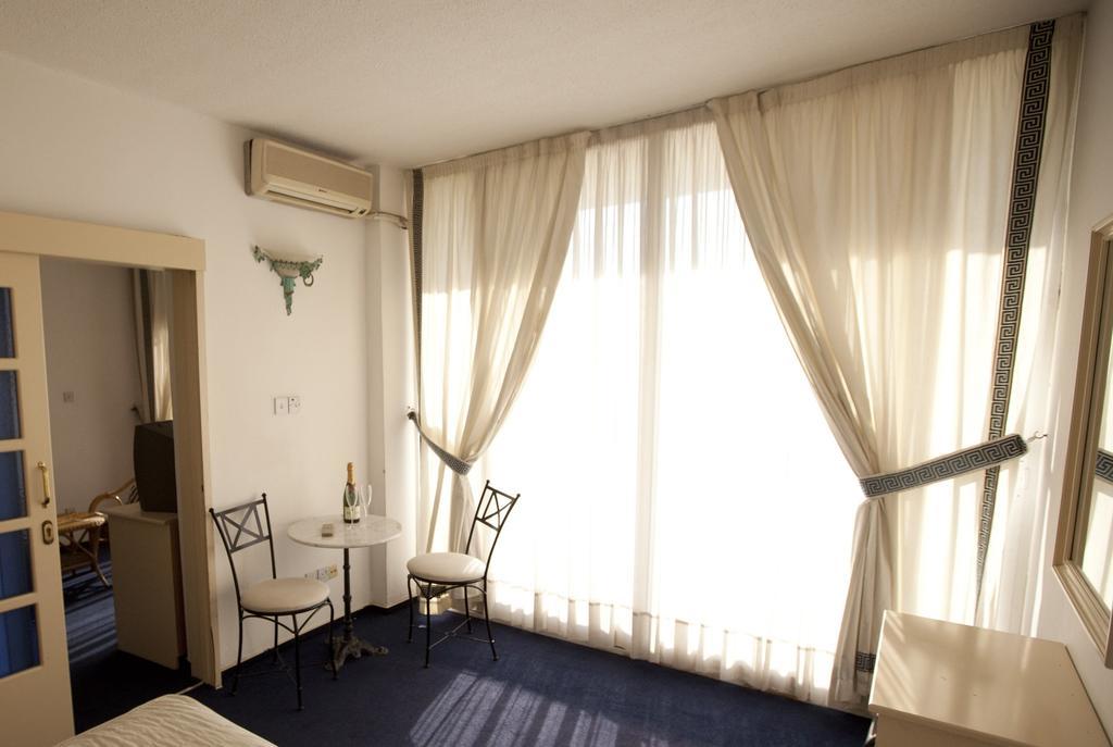 Sylva Hotel Limassol Værelse billede